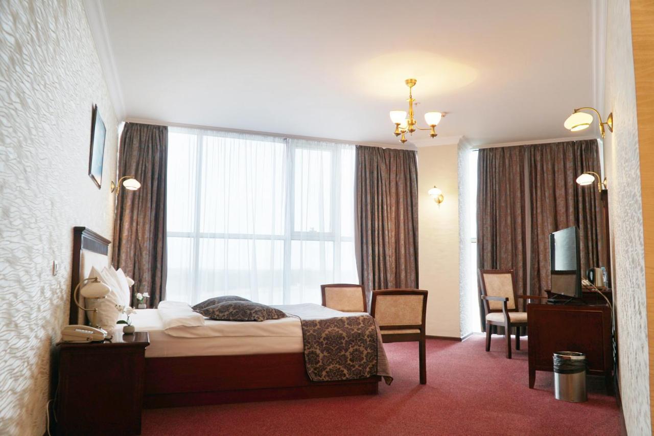 Grand Hotel Астрахань Екстер'єр фото